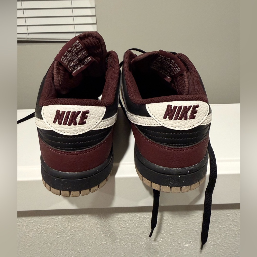Nike women’s dunk low sz 10 shoes - Picture 3 of 5